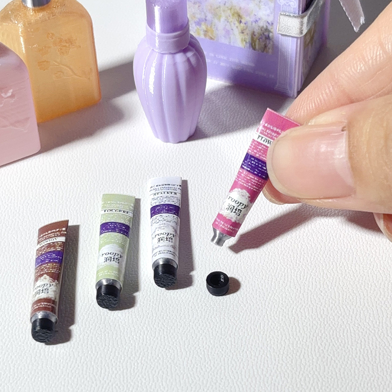 2 Buah Dekorasi Miniatur Adega - Makeup Beauty House ulasan dan harga