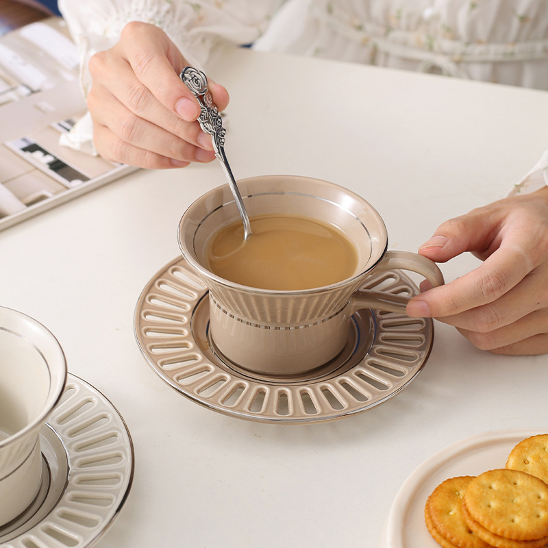 Piring Cangkir Kopi Keramik Me - Beauty Makeup Desk ulasan dan harga
